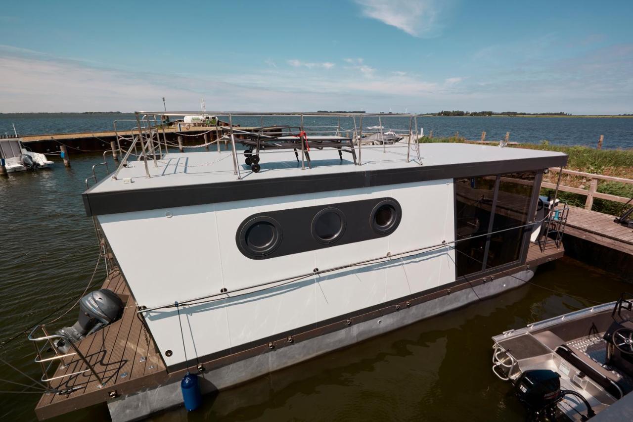 Hausboote Und Fewo Vieregge Eksteriør bilde