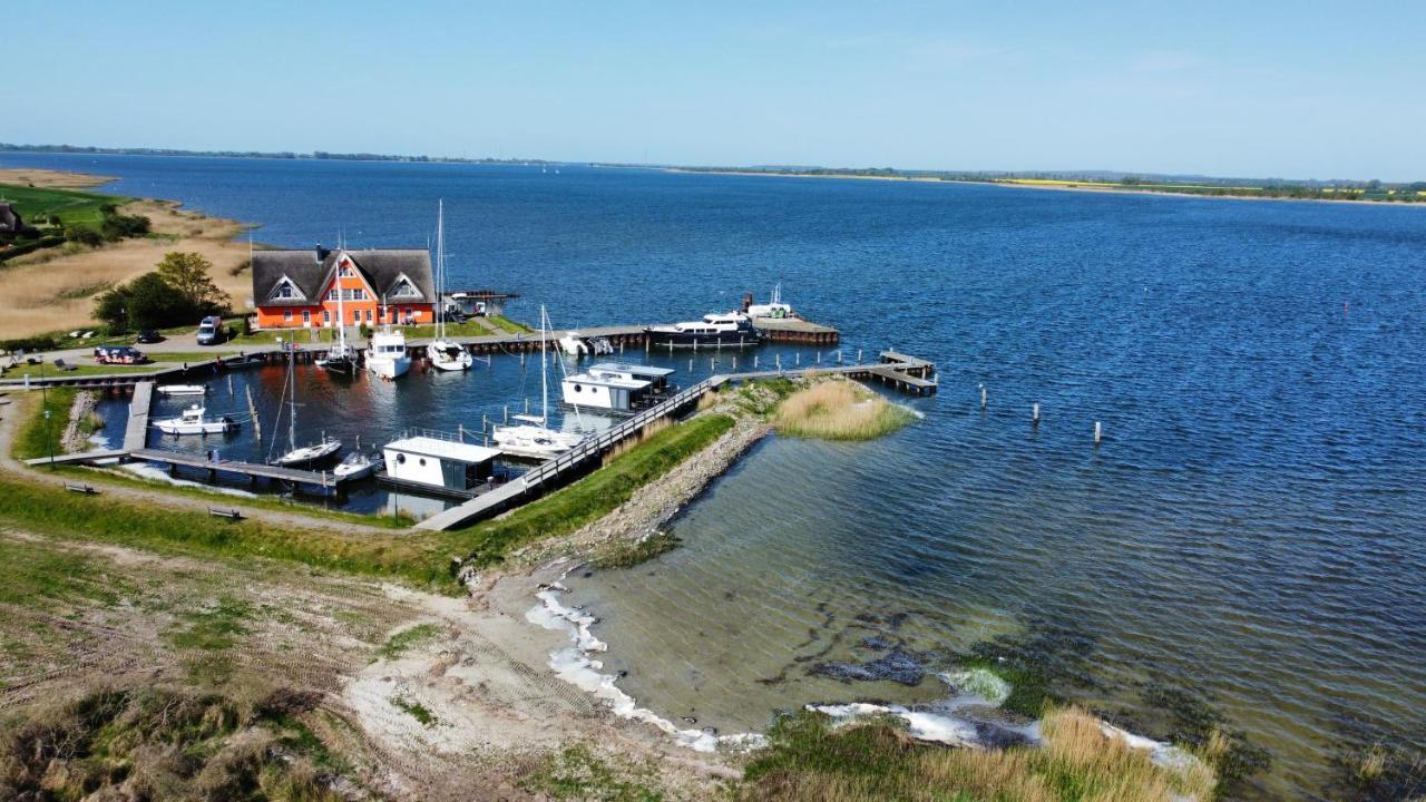 Hausboote Und Fewo Vieregge Eksteriør bilde