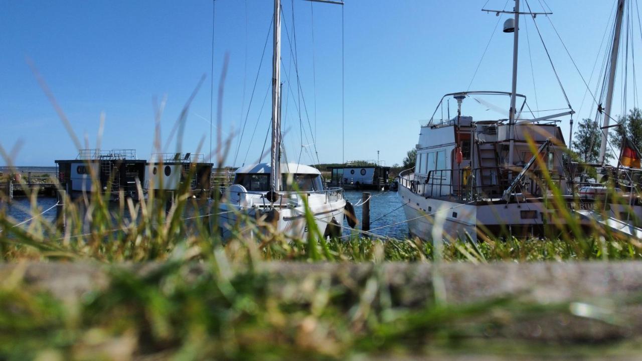Hausboote Und Fewo Vieregge Eksteriør bilde